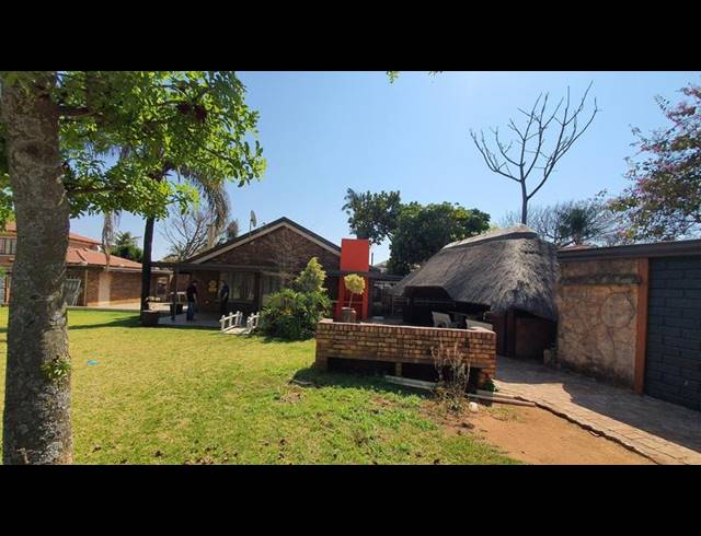 3 BEDROOM HOUSE FOR SALE IN THE ORCHARDS